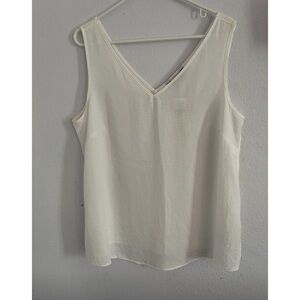 Nutmeg White sleeveless blouse